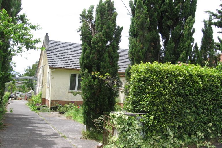 Photo of property in 4029 Great North Road, Glen Eden, Auckland, 0602