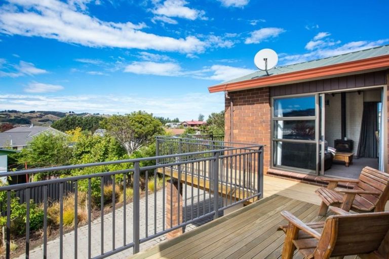 Photo of property in 6 Hogan Place, Fairfield, Dunedin, 9018