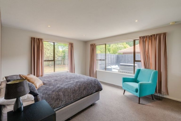 Photo of property in 265 Queenspark Drive, Parklands, Christchurch, 8083