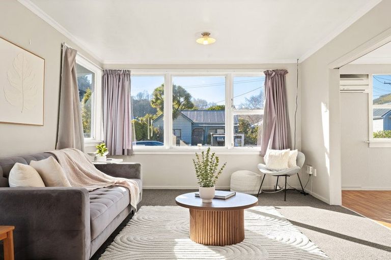 Photo of property in 9 Selwyn Street, North East Valley, Dunedin, 9010