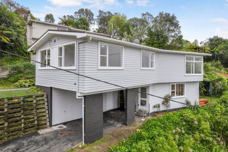 Photo of property in 22 Hollies Crescent, Johnsonville, Wellington, 6037