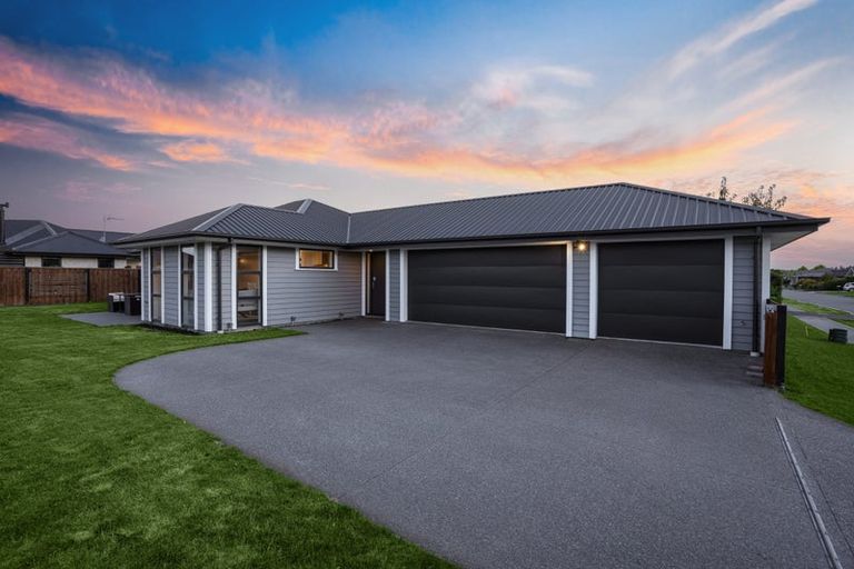 Photo of property in 8 Tiritiri Moana Drive, Pegasus, 7612