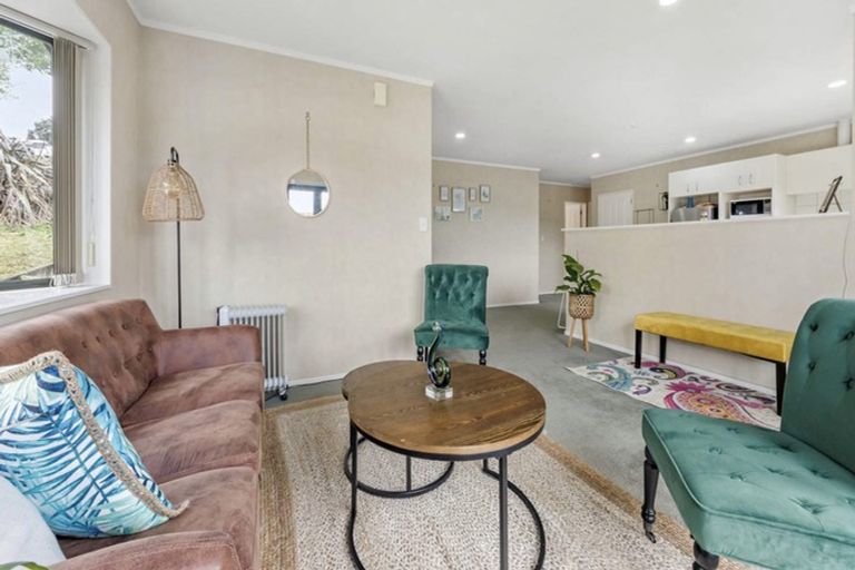 Photo of property in 14 Virginia Street, Henderson, Auckland, 0612