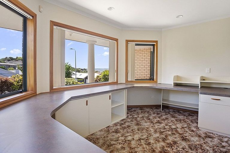 Photo of property in 6 Owen Place, Omokoroa, 3114