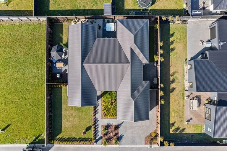 Photo of property in 2 Page Place, Rangiora, 7400