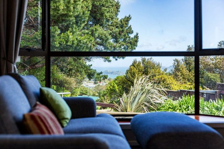 Photo of property in 226 Dowse Drive, Maungaraki, Lower Hutt, 5010