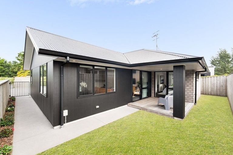 Photo of property in 37 Parau Drive, Bethlehem, Tauranga, 3110