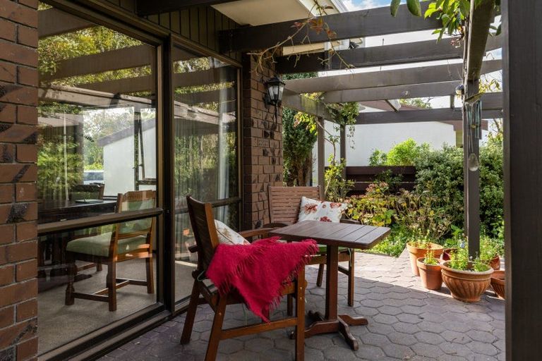 Photo of property in 15 Corwen Place, Mayfair, Hastings, 4122