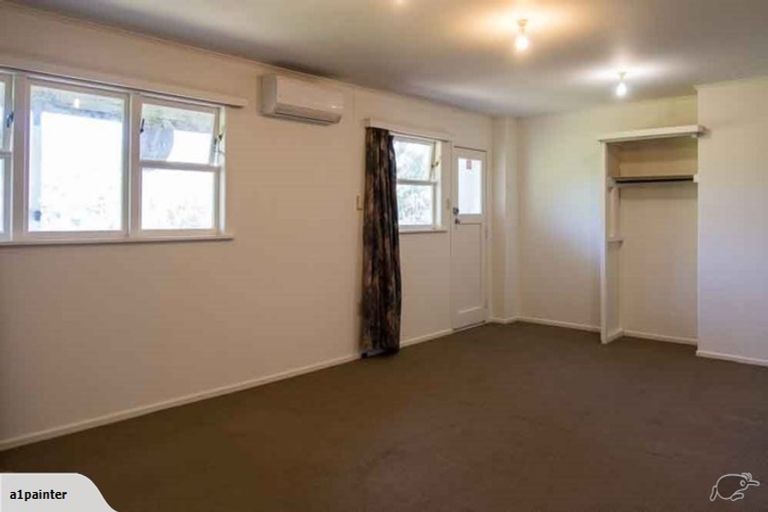 Photo of property in 30a Collier Avenue, Karori, Wellington, 6012