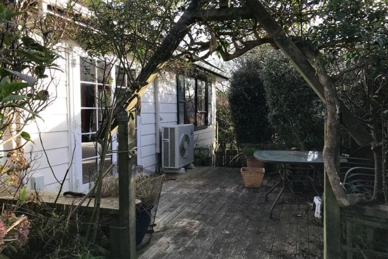 Photo of property in 30 Dominica Crescent, Grenada Village, Wellington, 6037