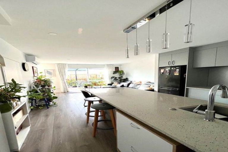 Photo of property in 4d Robyn Place, Mangere East, Auckland, 2024