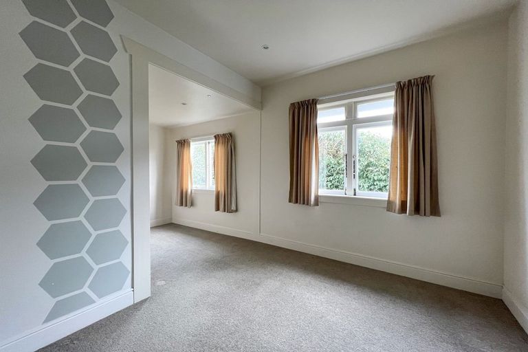 Photo of property in 30b Selwyn Road, Cockle Bay, Auckland, 2014