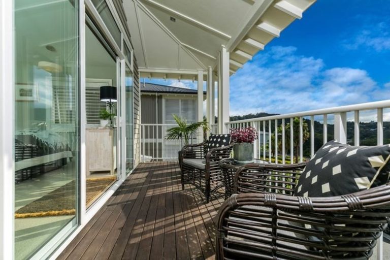 Photo of property in 15 Landmark Terrace, Orewa, 0931
