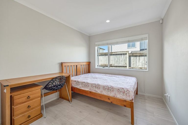 Photo of property in 10 Reno Way, Flat Bush, Auckland, 2016