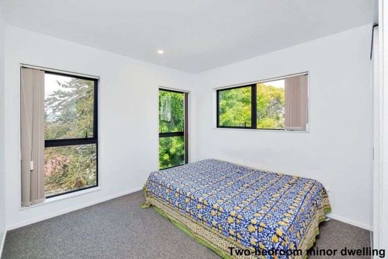 Photo of property in 92 Waimumu Road, Massey, Auckland, 0614
