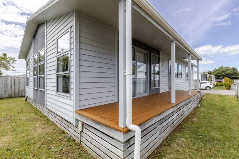 Photo of property in 6b Walsh Road, Westown, New Plymouth, 4310