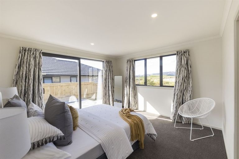 Photo of property in 38 Silicon Way, Fitzherbert, Palmerston North, 4410