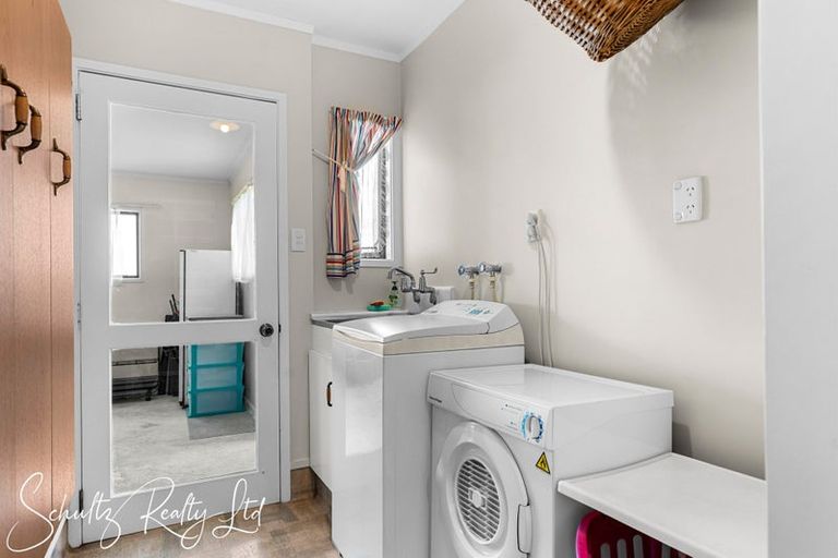 Photo of property in 13a Whaka Street, Maungaturoto, 0520