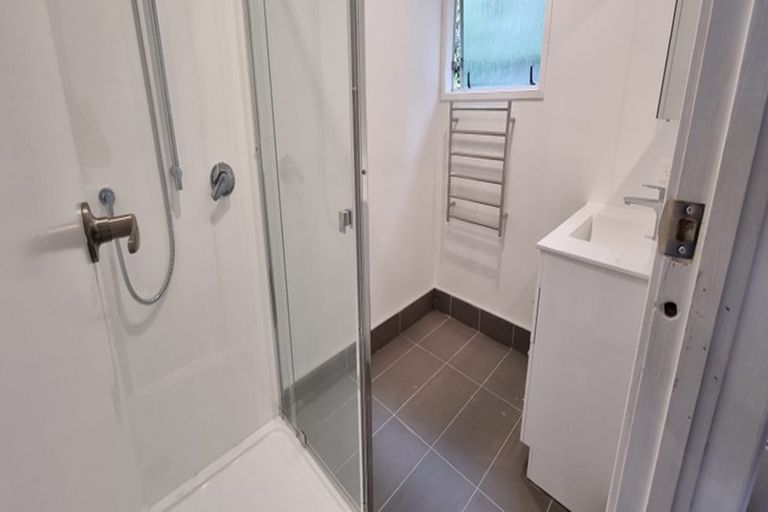 Photo of property in 1/7 Branston Avenue, Browns Bay, Auckland, 0630