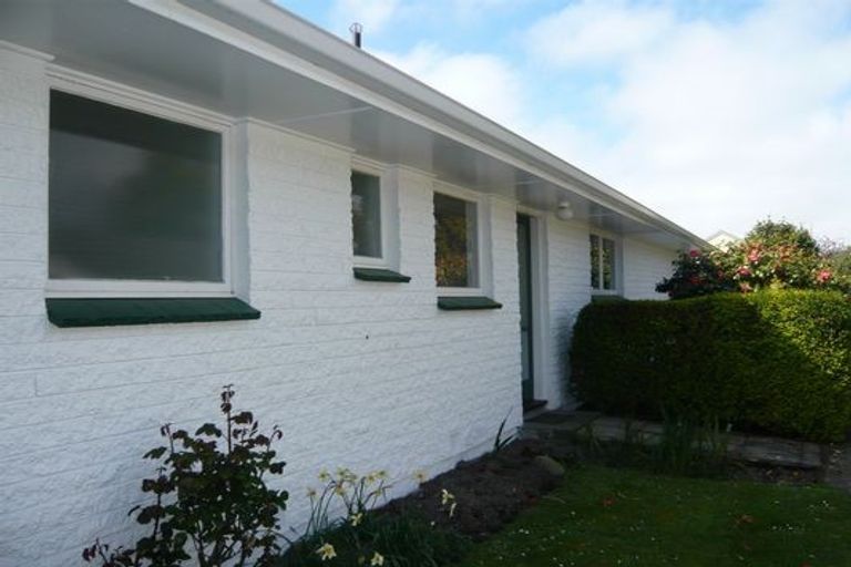 Photo of property in 2/15a Harakeke Street, Riccarton, Christchurch, 8011