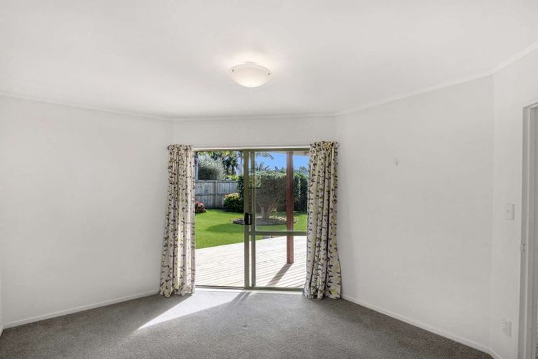 Photo of property in 1/114 The Circle, Manly, Whangaparaoa, 0930