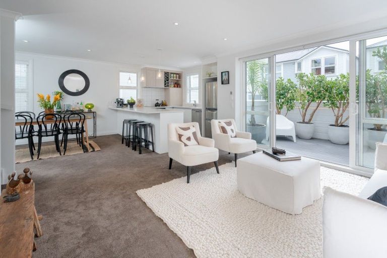 Photo of property in 61 Arcus Way, Hataitai, Wellington, 6021