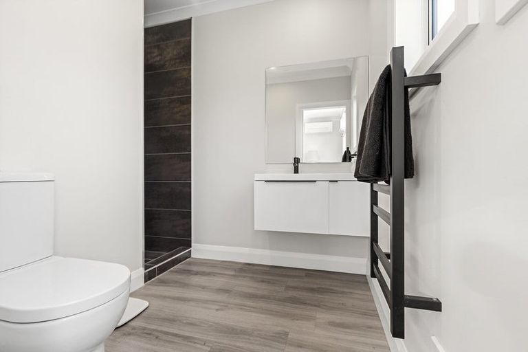 Photo of property in 31 Jarrett Terrace, Leamington, Cambridge, 3432