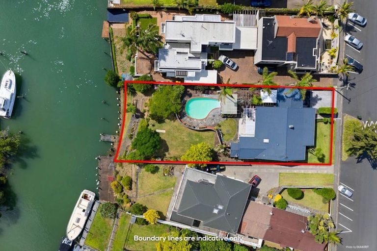 Photo of property in 10 Craig Road, Milford, Auckland, 0620