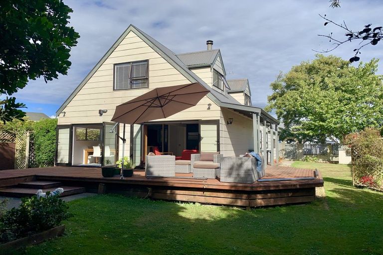 Photo of property in 11 Renata Road, Otaki, 5512