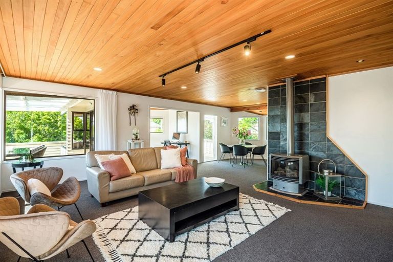 Photo of property in 11 Park Rise, Campbells Bay, Auckland, 0630