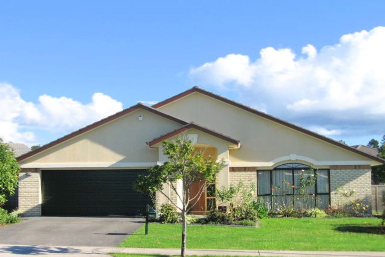 Photo of property in 36 Hillwell Drive, Henderson, Auckland, 0612