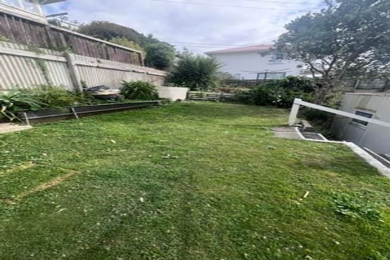 Photo of property in 8 Phillip Street, Johnsonville, Wellington, 6037