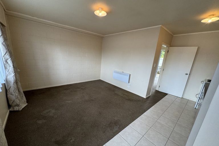 Photo of property in 9a Springs Road, Parakai, 0830