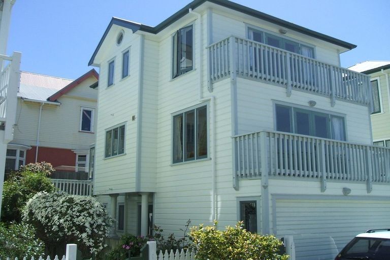 Photo of property in 12c Hobson Street, Thorndon, Wellington, 6011