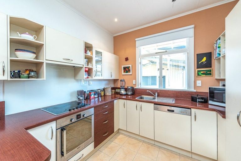 Photo of property in 30 Moore Avenue, Tawhero, Whanganui, 4501