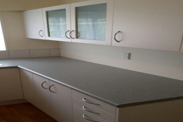 Photo of property in 44 Saint Ronans Avenue, Waterloo, Lower Hutt, 5011