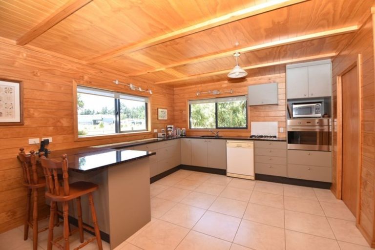 Photo of property in 75 Costley Street West, Carterton, 5713