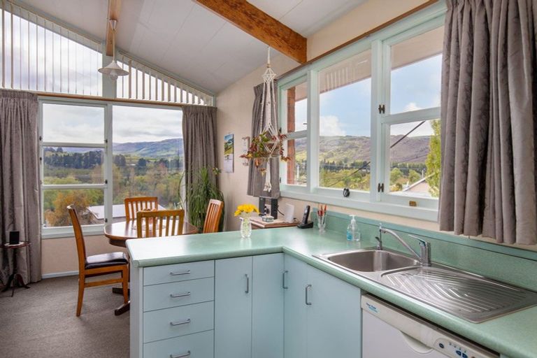 Photo of property in 1 Edinburgh Street, Roxburgh, 9500