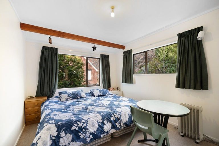 Photo of property in 8 Avalon Crescent, Fernhill, Queenstown, 9300