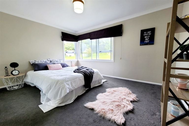 Photo of property in 11 Kimball Place, Johnsonville, Wellington, 6037