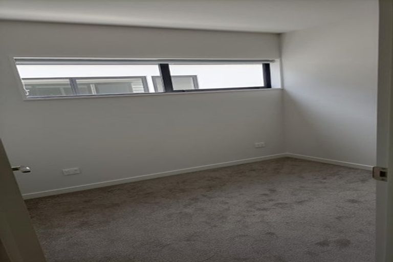 Photo of property in 4/6 Skibbereen Drive, Halswell, Christchurch, 8025