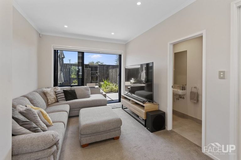 Photo of property in 18 Walter Merton Road, Hobsonville, Auckland, 0616