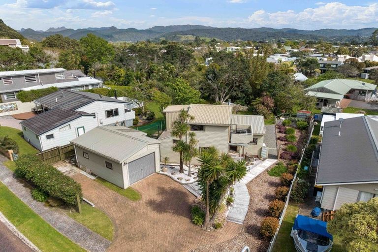 Photo of property in 16 Mount Avenue, Pauanui, Hikuai, 3579