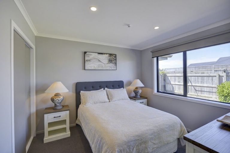 Photo of property in 7 Routhan Way, Carterton, 5713