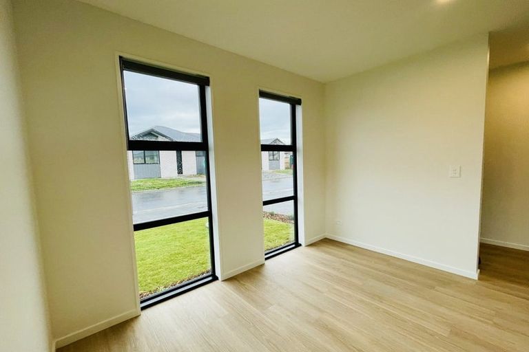 Photo of property in 7 Oakvale Lane, Halswell, Christchurch, 8025