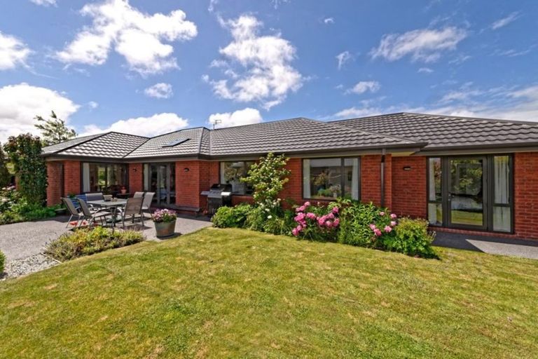 Photo of property in 10 Koura Drive, Rangiora, 7400