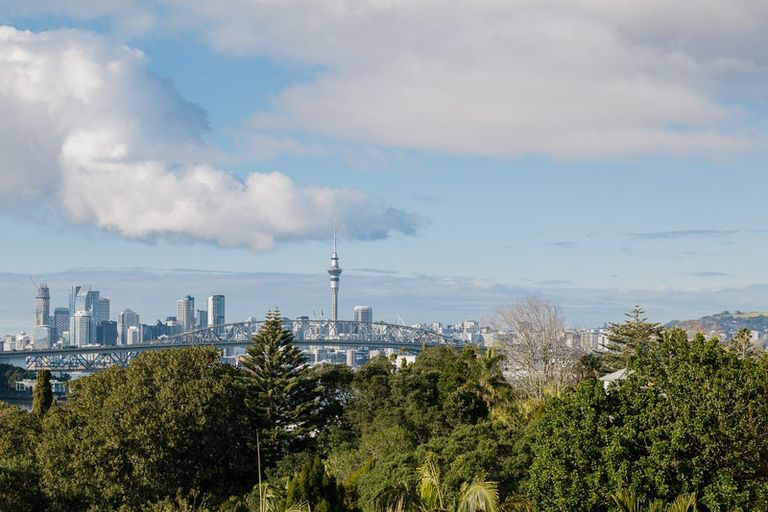 Photo of property in 10 Peregrine Place, Birkenhead, Auckland, 0626