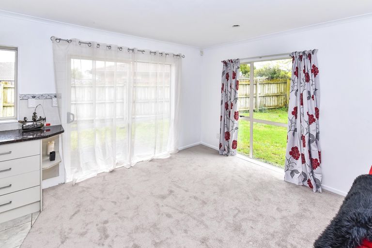 Photo of property in 96c Palmers Road, Clendon Park, Auckland, 2103