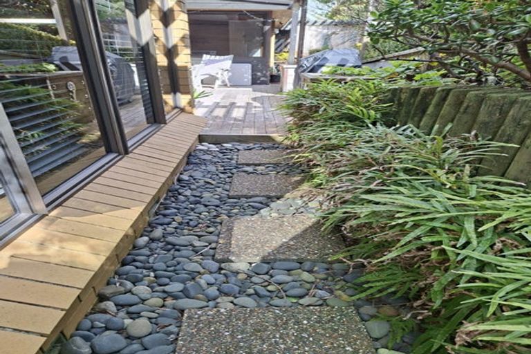 Photo of property in 1/1 Carlisle Road, Torbay, Auckland, 0630