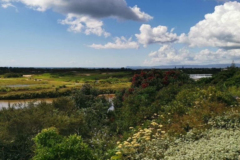 Photo of property in 127 Tamure Place, Ruakaka, 0116